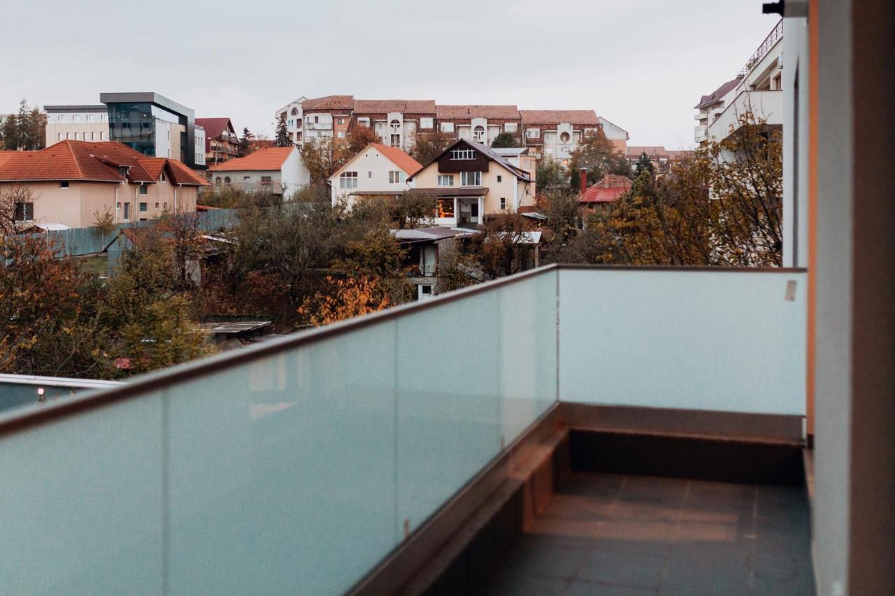 One Room Apart T3 With Free Parking Cluj Napoca Bagian luar foto