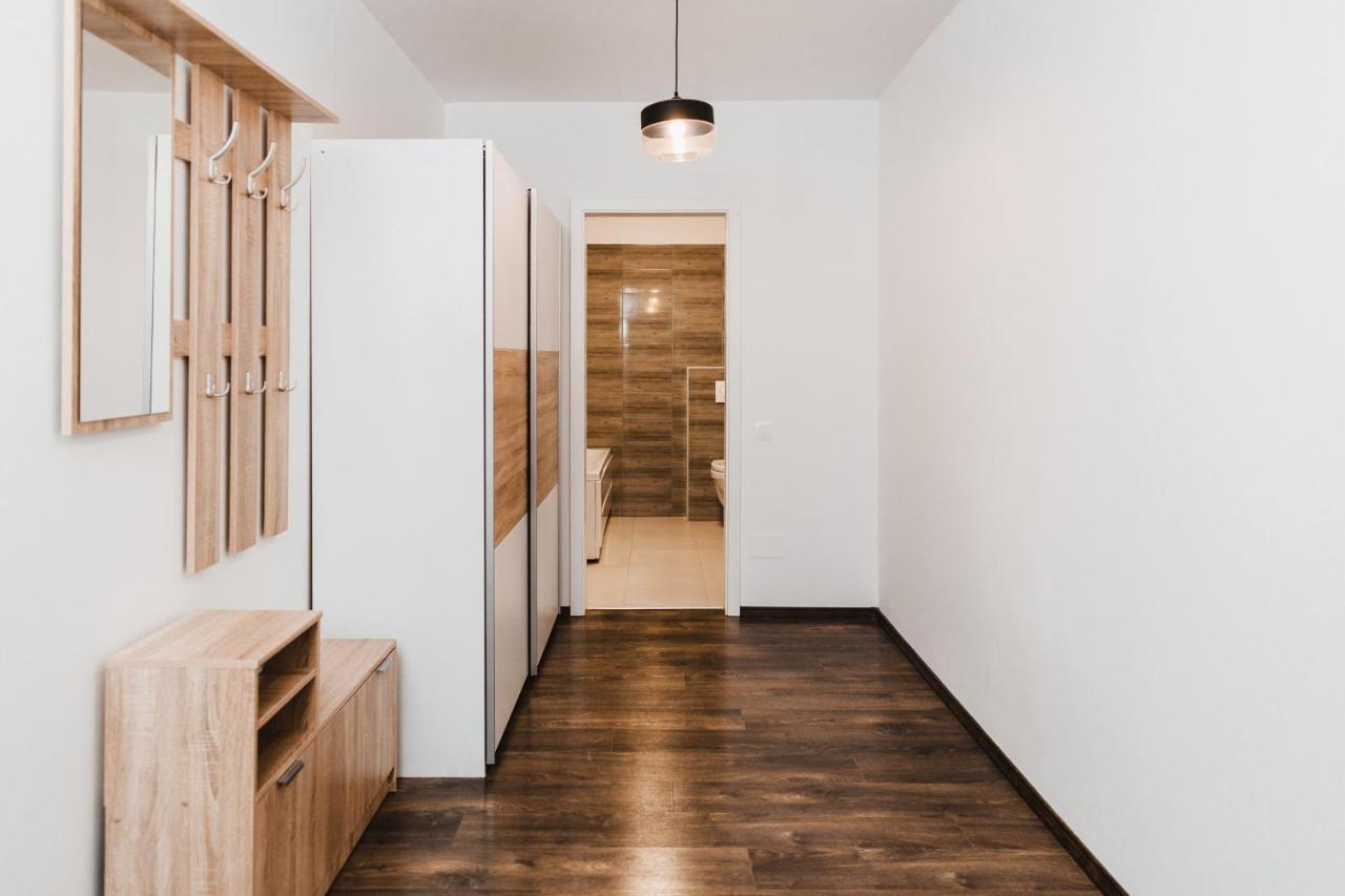 One Room Apart T3 With Free Parking Cluj Napoca Bagian luar foto